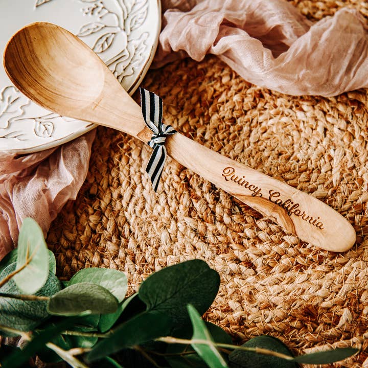 The Lillie Pad - Wholesale Serving Utensil - Custom City Name Olive Wood Serving Spoon & Towel Gift Set