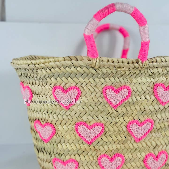 HandmadeBestSeller - Wholesale Basket - Handmade Straw Basket with Heart Embroidery2