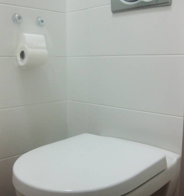 STILIC FORCE - La boutique du futur - Wholesale Toilet Paper Holder - WAWA - the roll holder2