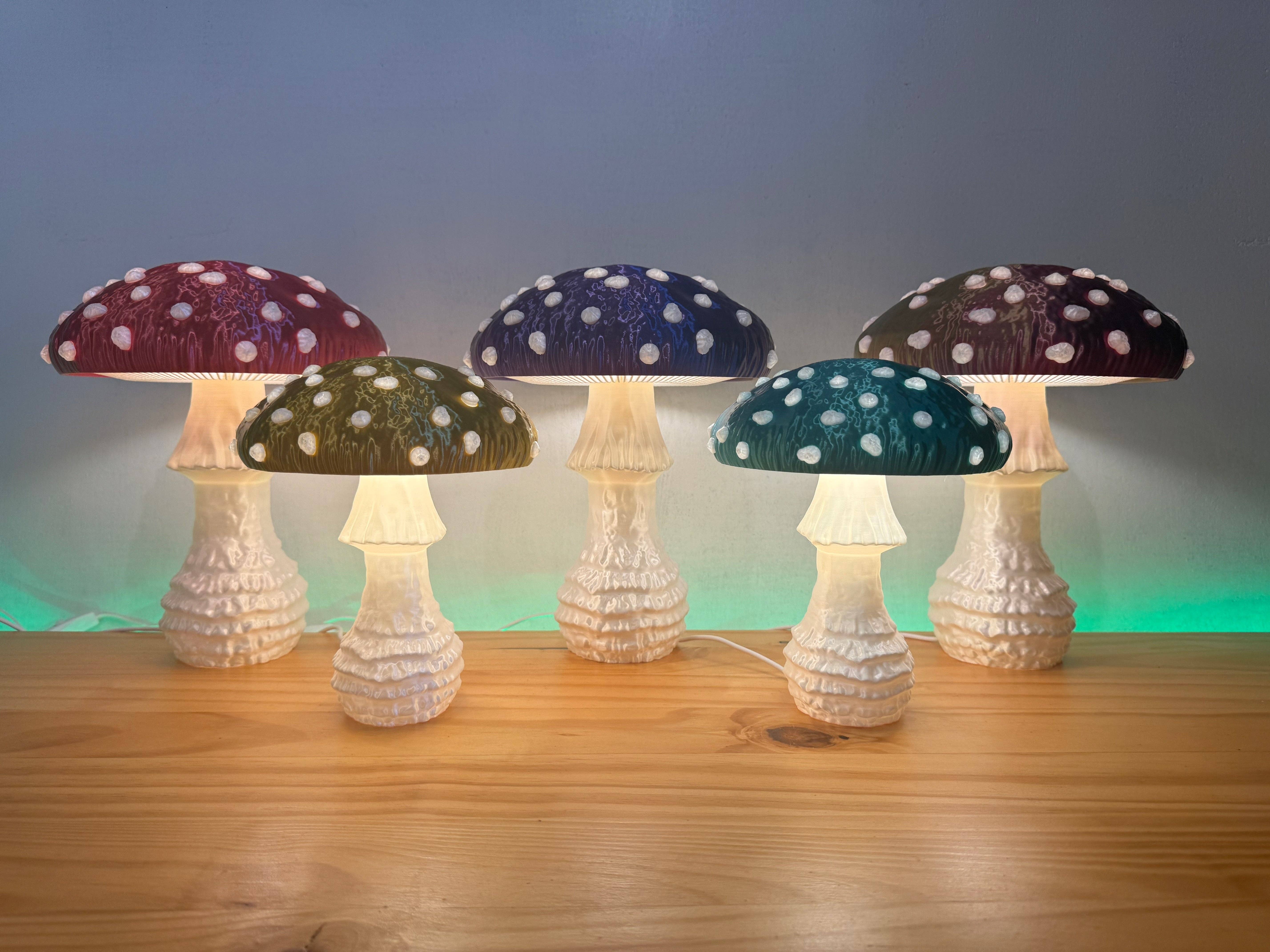 Brehmwood Creative - Wholesale Accent/Desk Lamp - Shimmering Amanita Fungi Lamp | Fungus Light | Nature Decor1