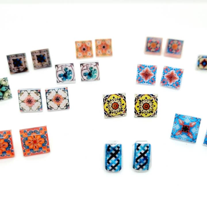 LUSO TILES JEWELRY - Wholesale Gauge/Plug Earrings - Pendientes post cuadrados coloridos4