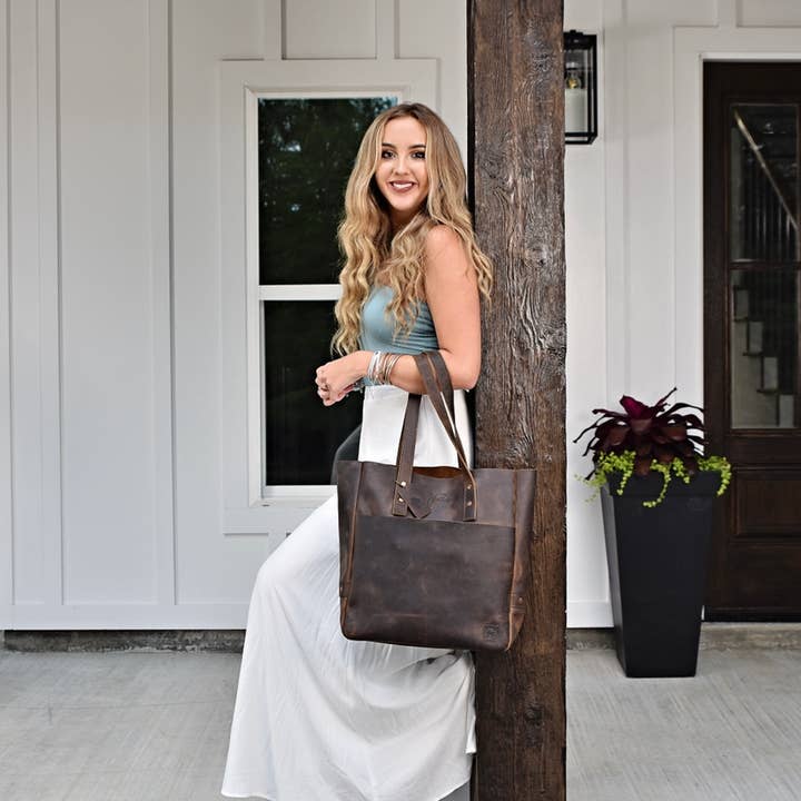 Oak River Company - Wholesale Tote Bag - Women's - Fine Day Leather Tote By Missy Robertson10