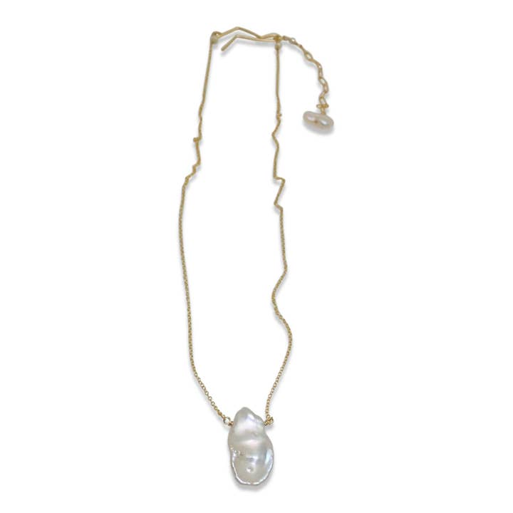 Collier en forme de goutte simple en perles Keshi en ivoire pour la vente par Delisch Jewelry & Accessories