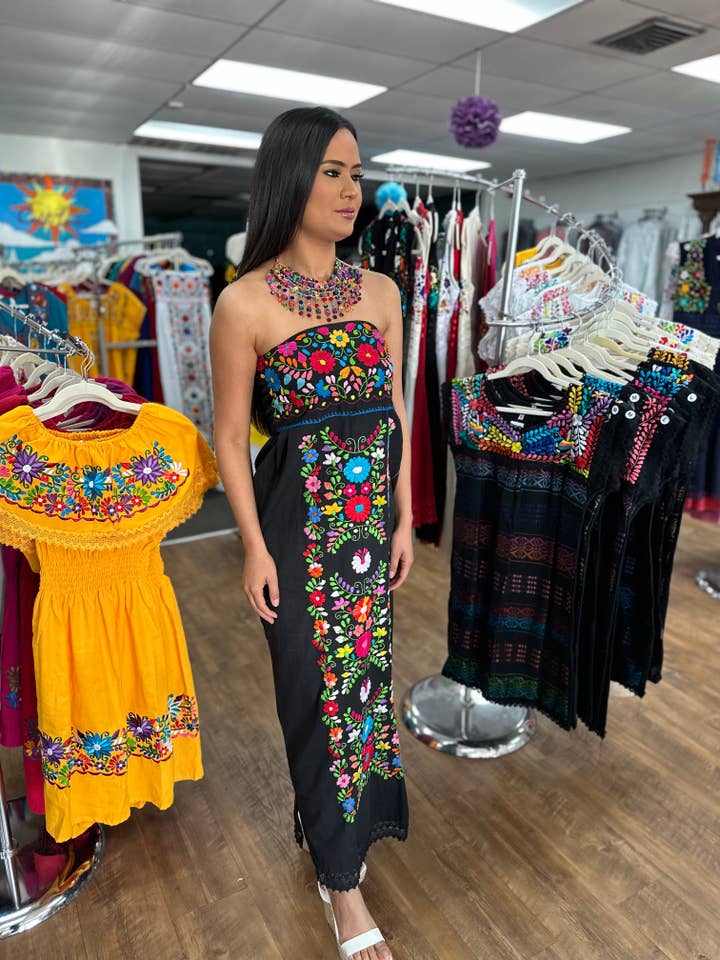 Sara Mexican Strapless Dress Black for wholesale on Faire5