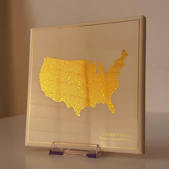 Faience tile - United States in gold with inscription / Thomas Bertrand Paris for wholesale by Thomas Bertrand Paris