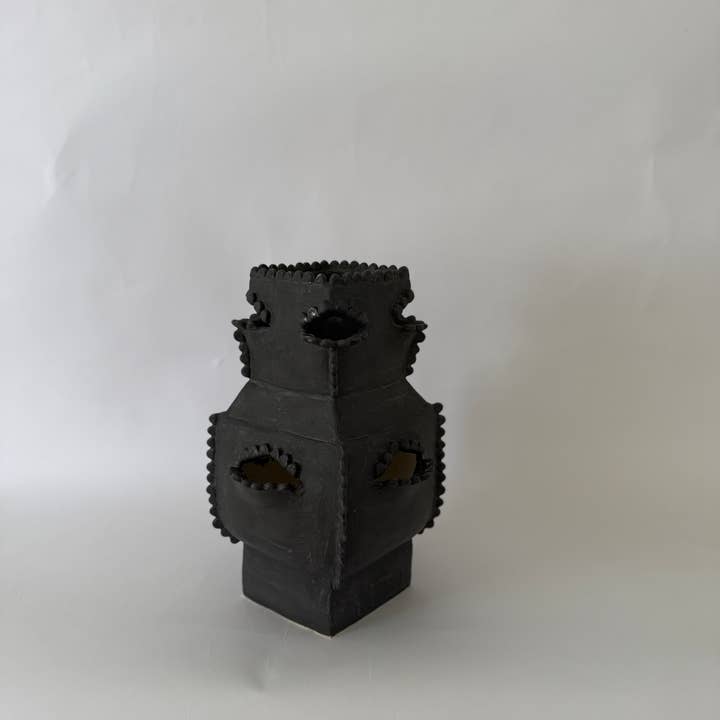 OON, LLC. - Wholesale Vase - le tulipiere en charcoal4