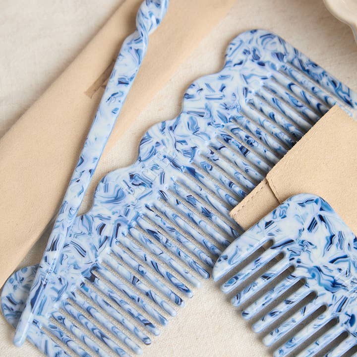 Peignee Paris - Wholesale Hair Brush/Comb - Signature Comb - Blue Mirage2