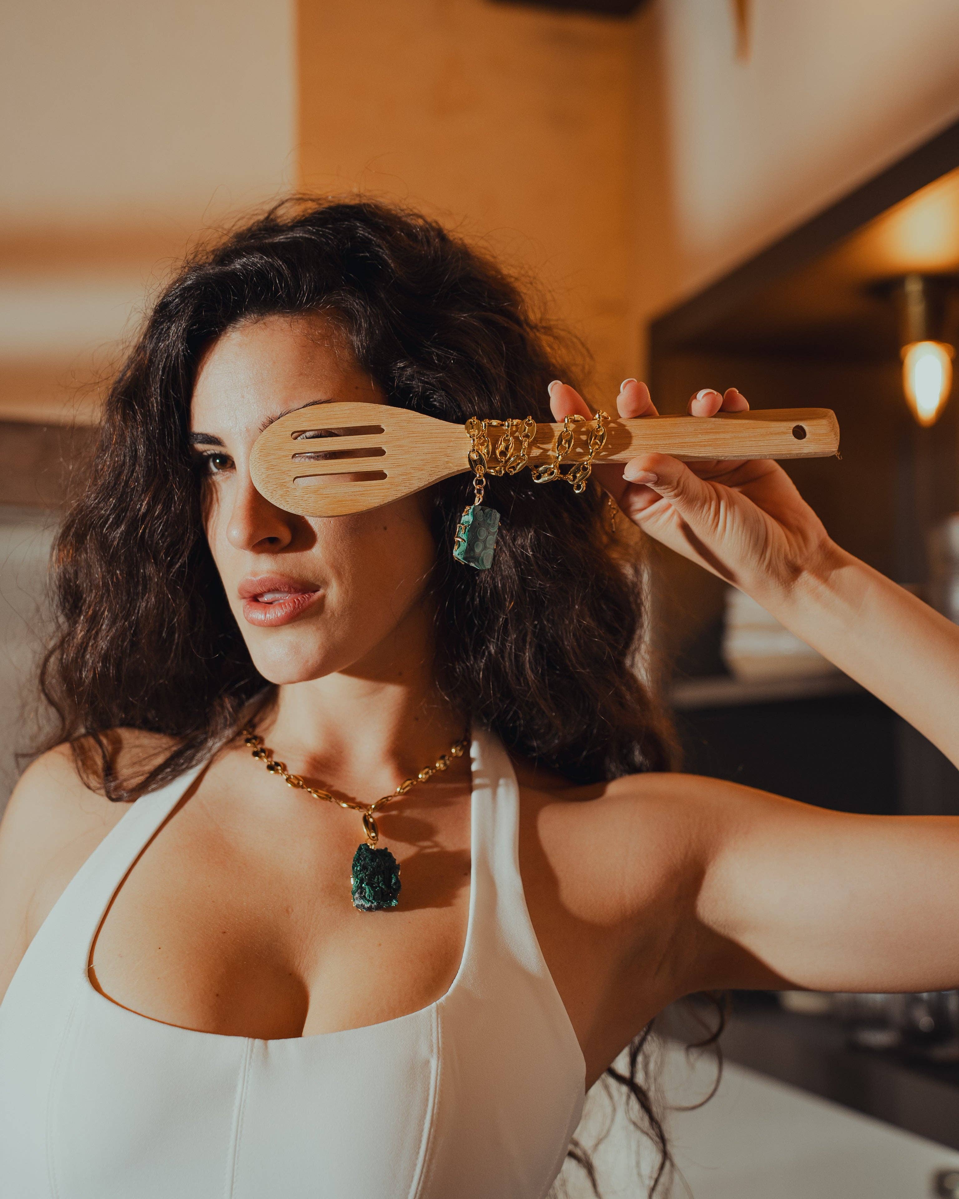 PHOEBE´S - Wholesale Pendant/Charm Necklace - Malachite Pendant | Golden coffee bean chain0