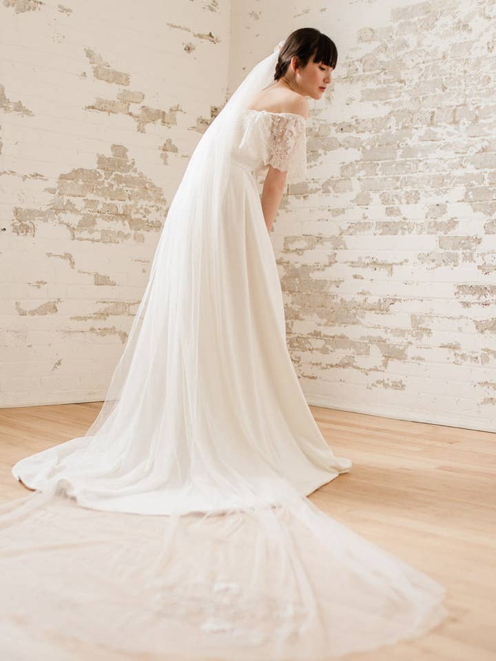 Laurel & Banner Slør for engroshandel hos The Loved One