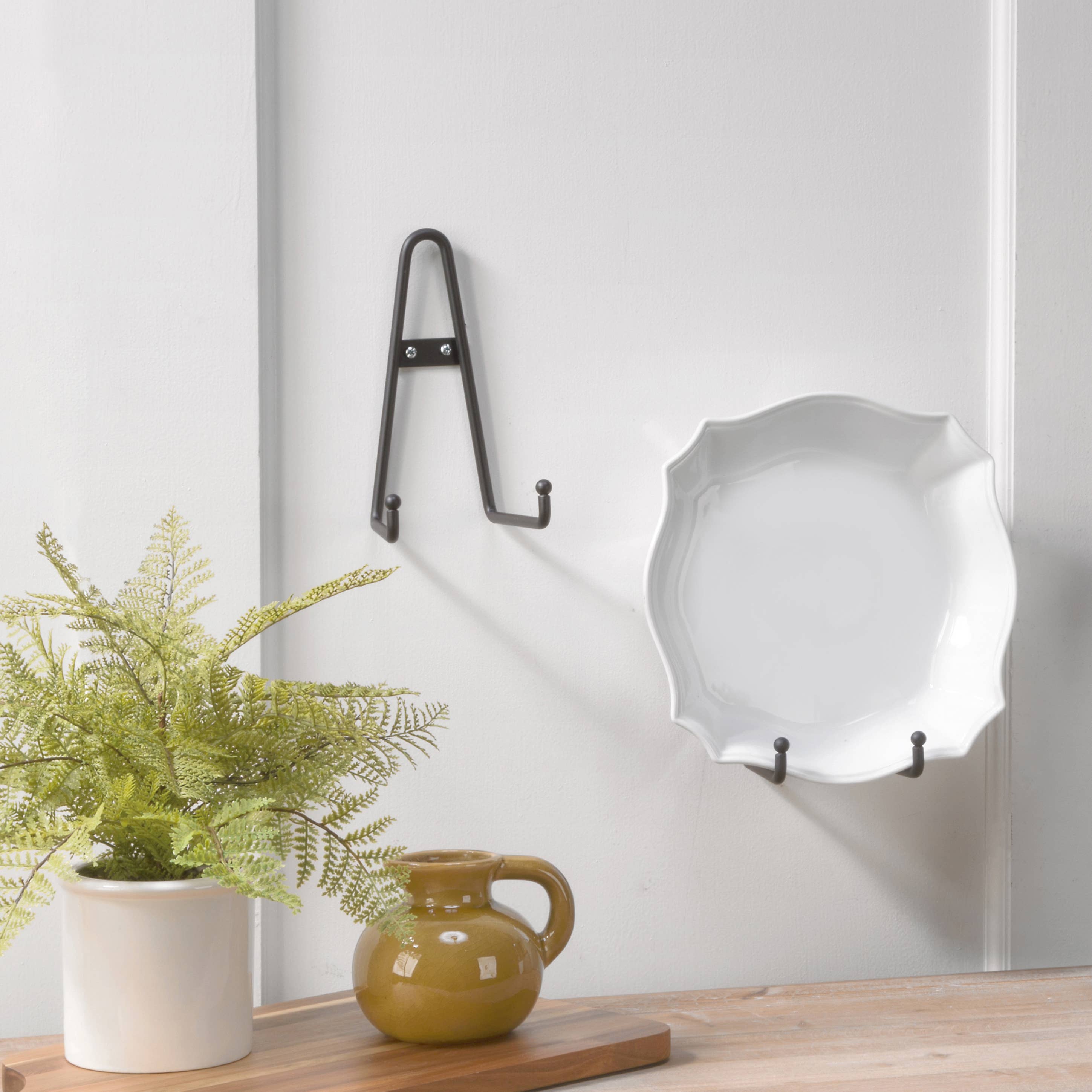 Tripar International - Wholesale Easel - Metal Display Racks with Ball Tips1