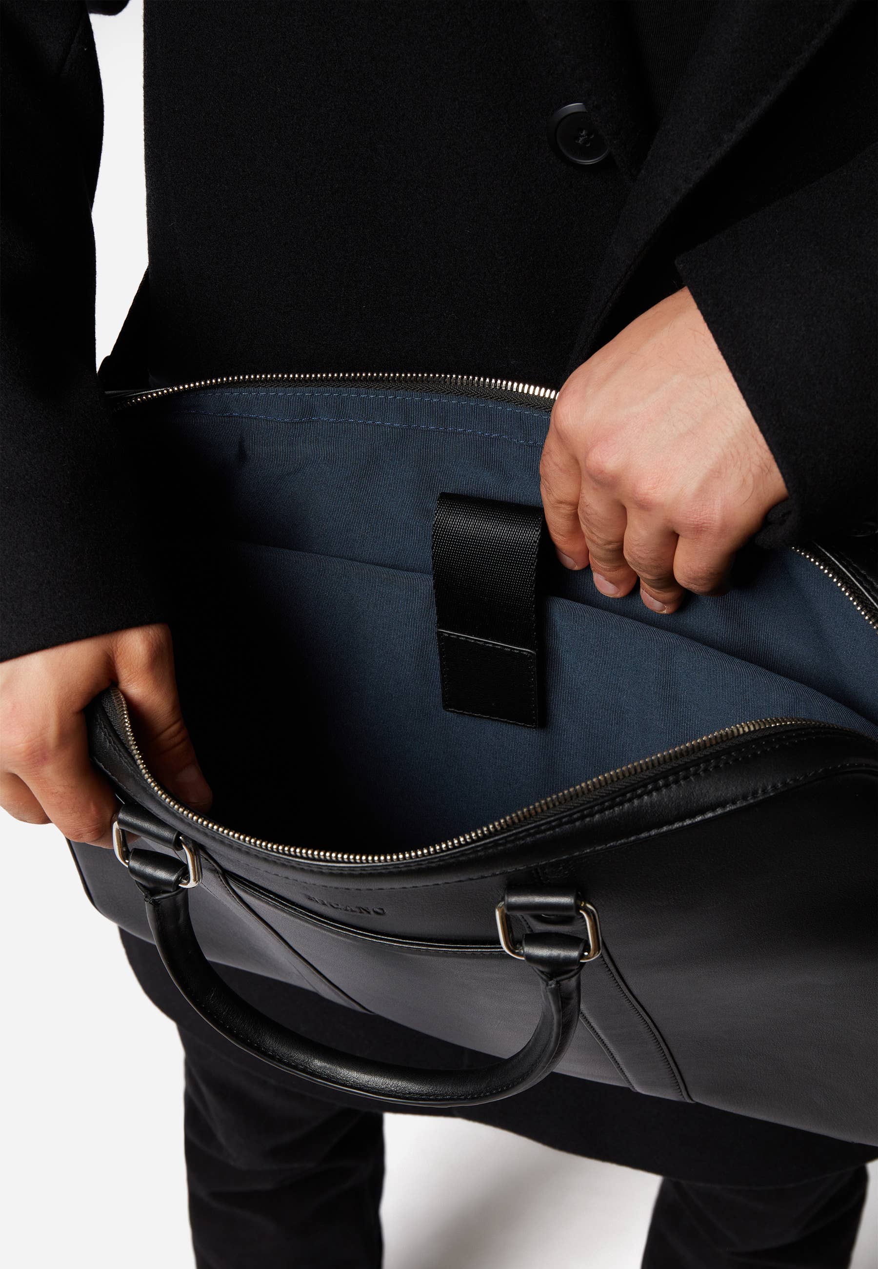 black Classic men's leather bag/Henrik for wholesale on Faire3