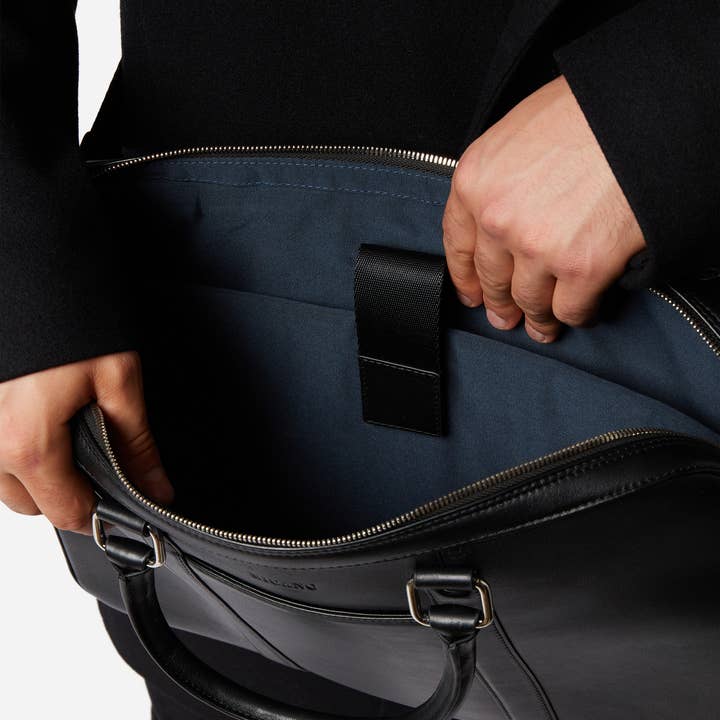 black Classic men's leather bag/Henrik for wholesale on Faire3