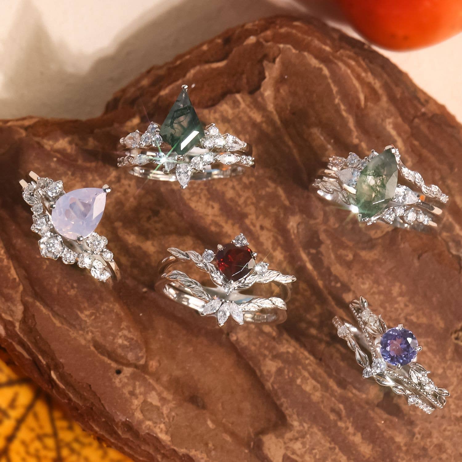 Azura Jewelry – wholesale Förlovningsring – Sonoran Sunrise Moss Agate Ringset Massivt Vitguld8