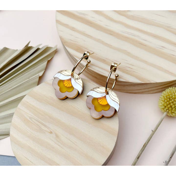 Anna Retro Flower Hoop Earrings: Sunshine for wholesale by Rosa Pietsch