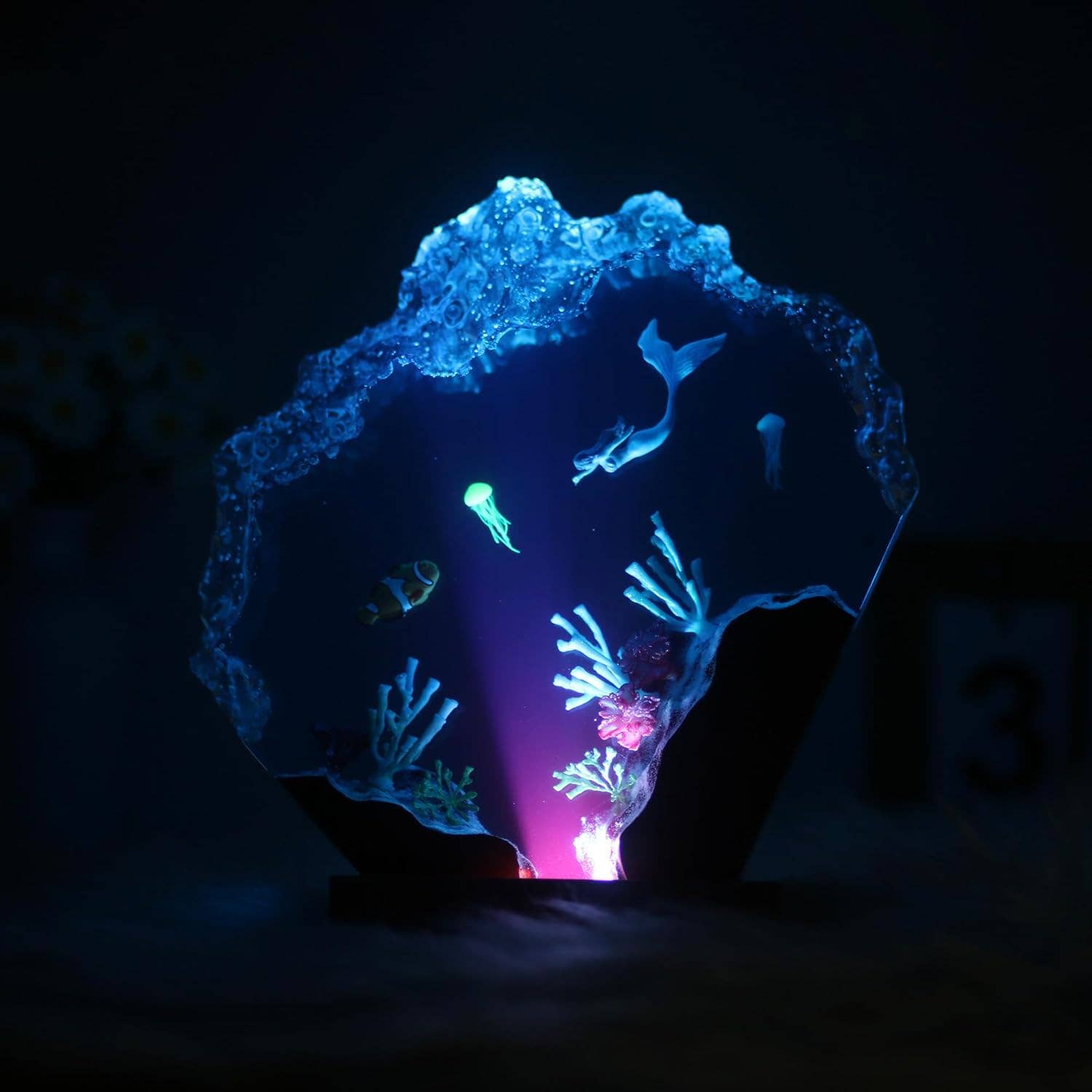 Merchemy - Vendita all'ingrosso Luci notturne - Lampada decorativa notturna in resina epossidica con meduse oceaniche.2