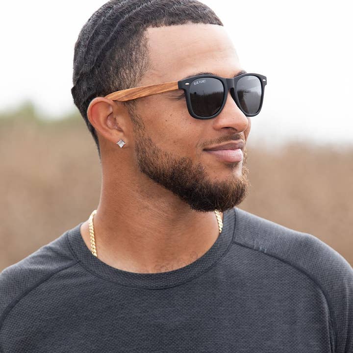 Blue Planet Eco-Eyewear - Vente Lunettes de soleil – homme - Bodie - Onyx mat/bois de zèbre/lentille polarisée fumée1