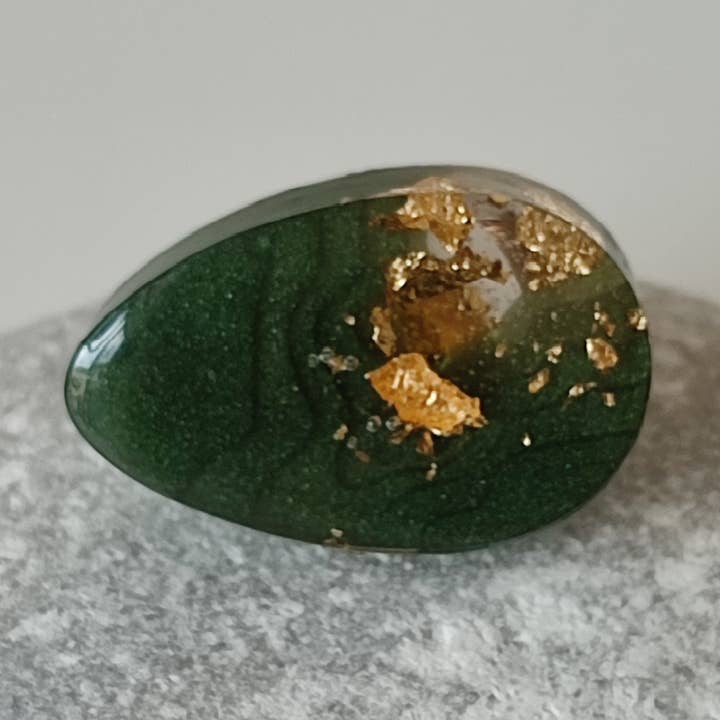 Ring in green and gold colour for wholesale by DioniCreations