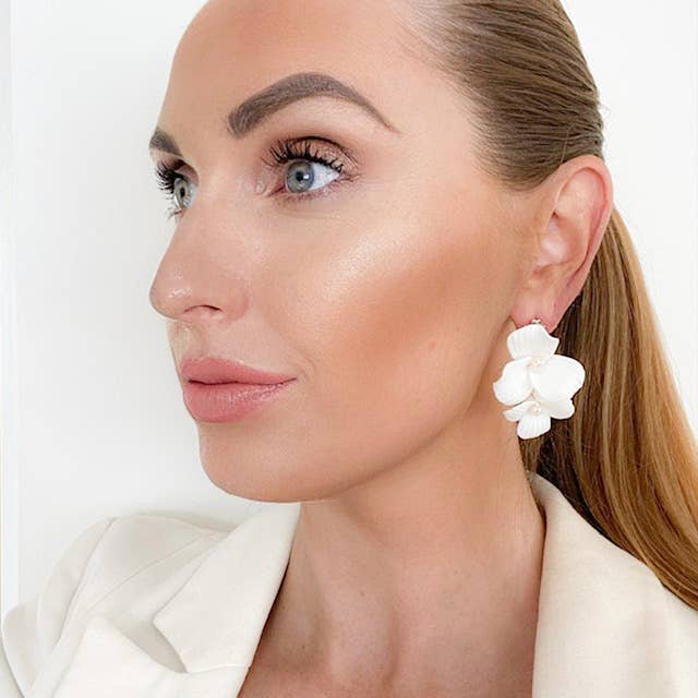 Nicholls Jewellery - Wholesale Dangle Earrings - Porcelain Duo White Flower Drop Earrings1