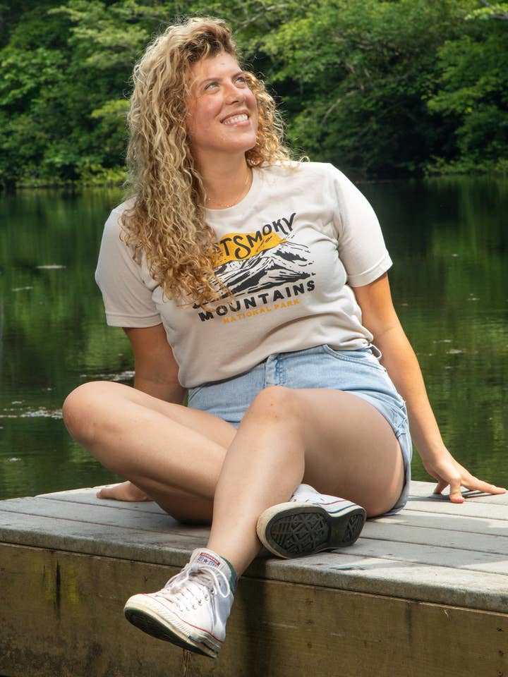 Duna Maglietta Smoky Mountain Sunrise in vendita all'ingrosso su Faire2