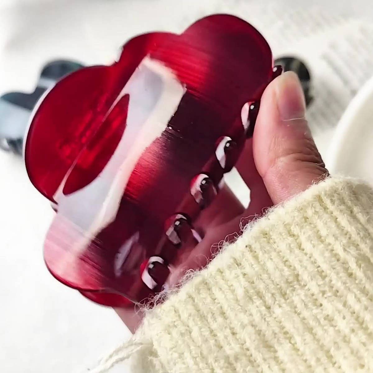 ACCITY - Wholesale Hair Clip - Women's - Elegant Cloud Hair Claw – Stylish Updo Clip_CWAHA072488