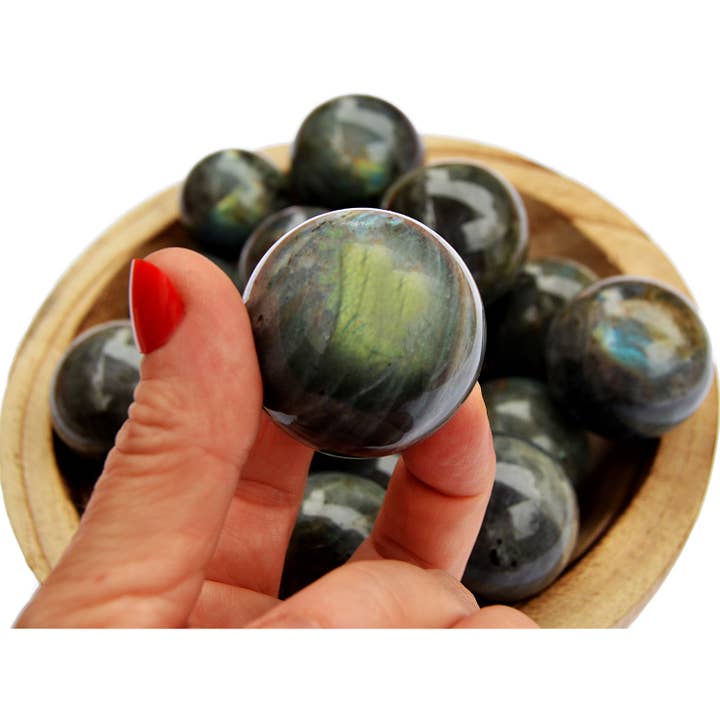 Kaia & Crystals - Wholesale Spirituele steen/kristal - Labradoriet kristallen bol (25 mm - 40 mm)2