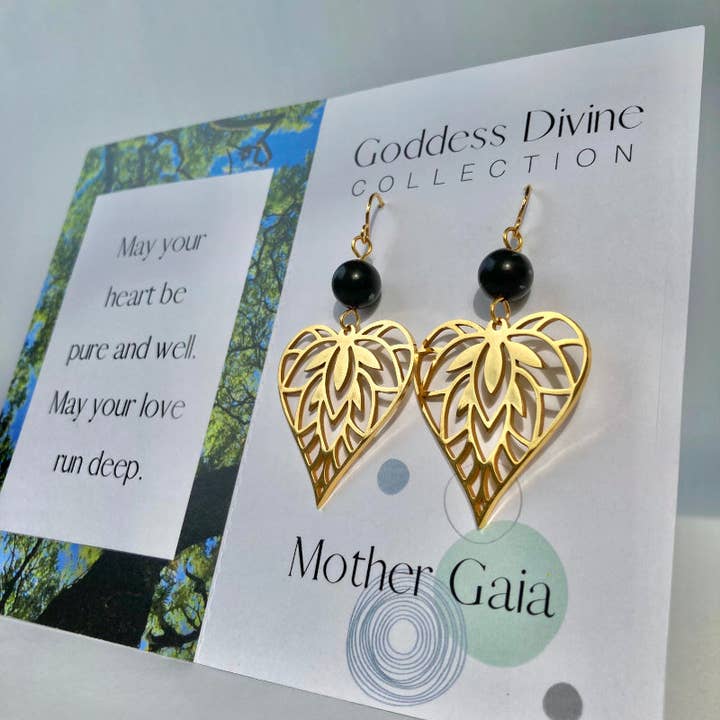 Infinite Self Love - Venta al por mayor Pendientes colgantes - Pendientes chapados en oro con forma de corazón, piedras preciosas de obsidiana5