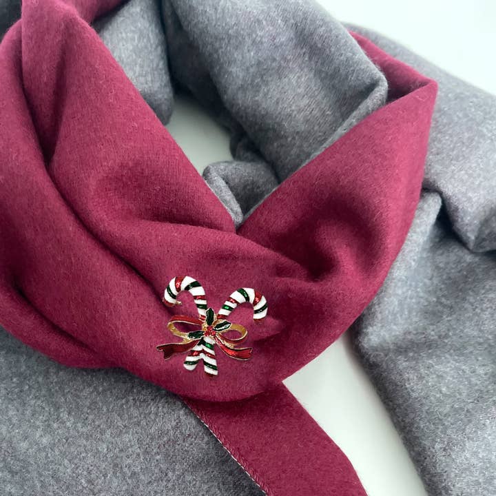 Wrapables.com - Wholesale Brooch - Wrapables Christmas Crystal Rhinestone Brooch Pin37