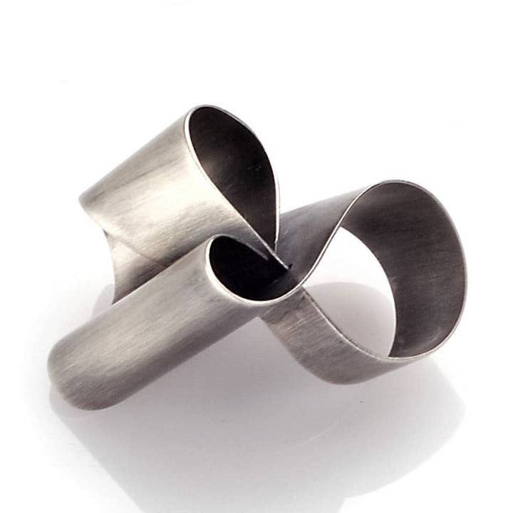 AP 705SOX for wholesale by Mysterium Collection