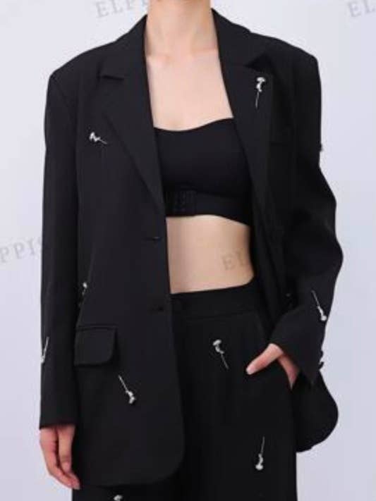 Blazer orné de détails roses en argent pour la vente par ELPPIS US