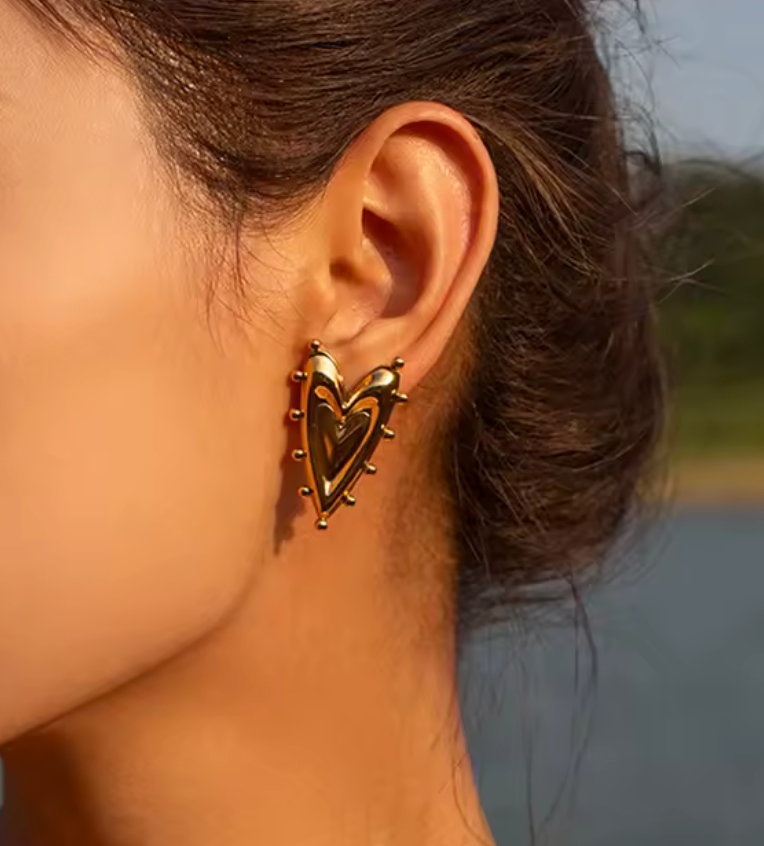 Everly Yours - Wholesale Stud/Post Earrings - Celeste 18K Gold Chunky Heart Statement Earring1