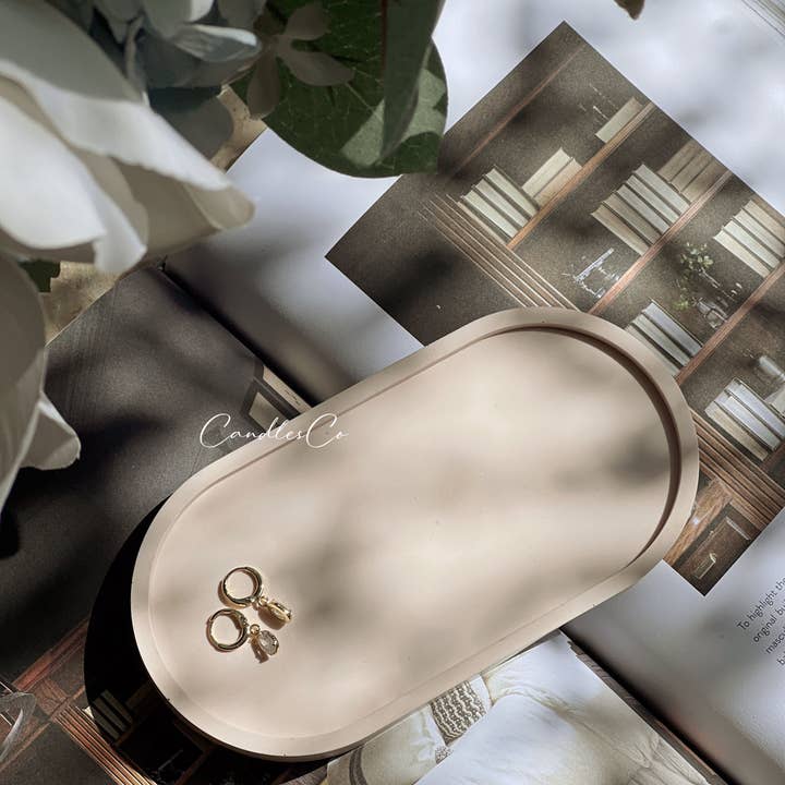 White Oval Trinket Tray for wholesale on Faire3