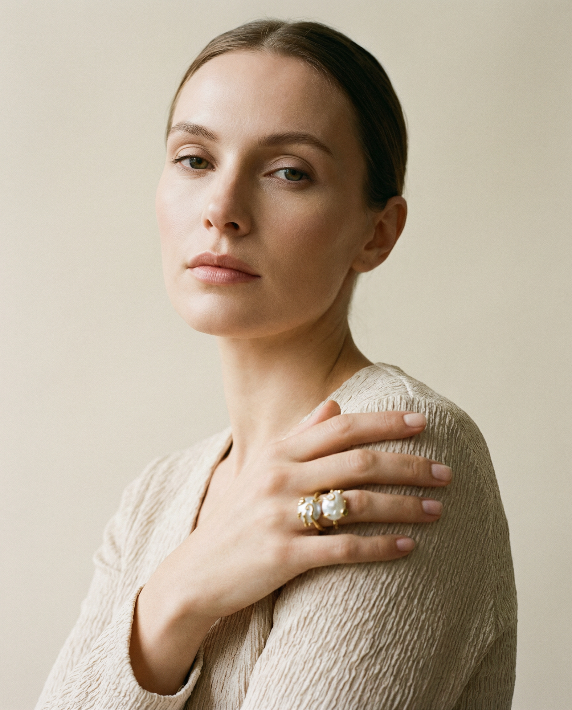 PHOEBE´S – wholesale Cocktail/statement ring – Open Ring with 18K Gold-Plated Baroque Pearls1