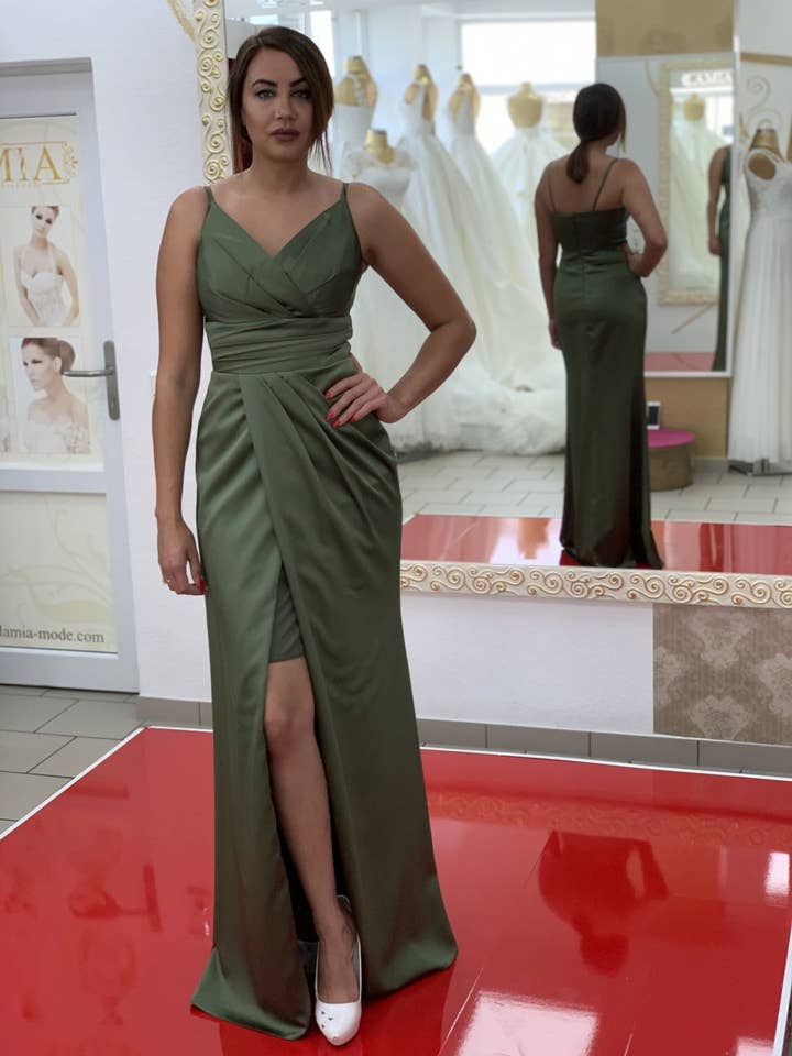 Elegant avondjurk met draperie en split / FK3330 voor wholesale door Lamia Braut- und Abendmode bu Aynur