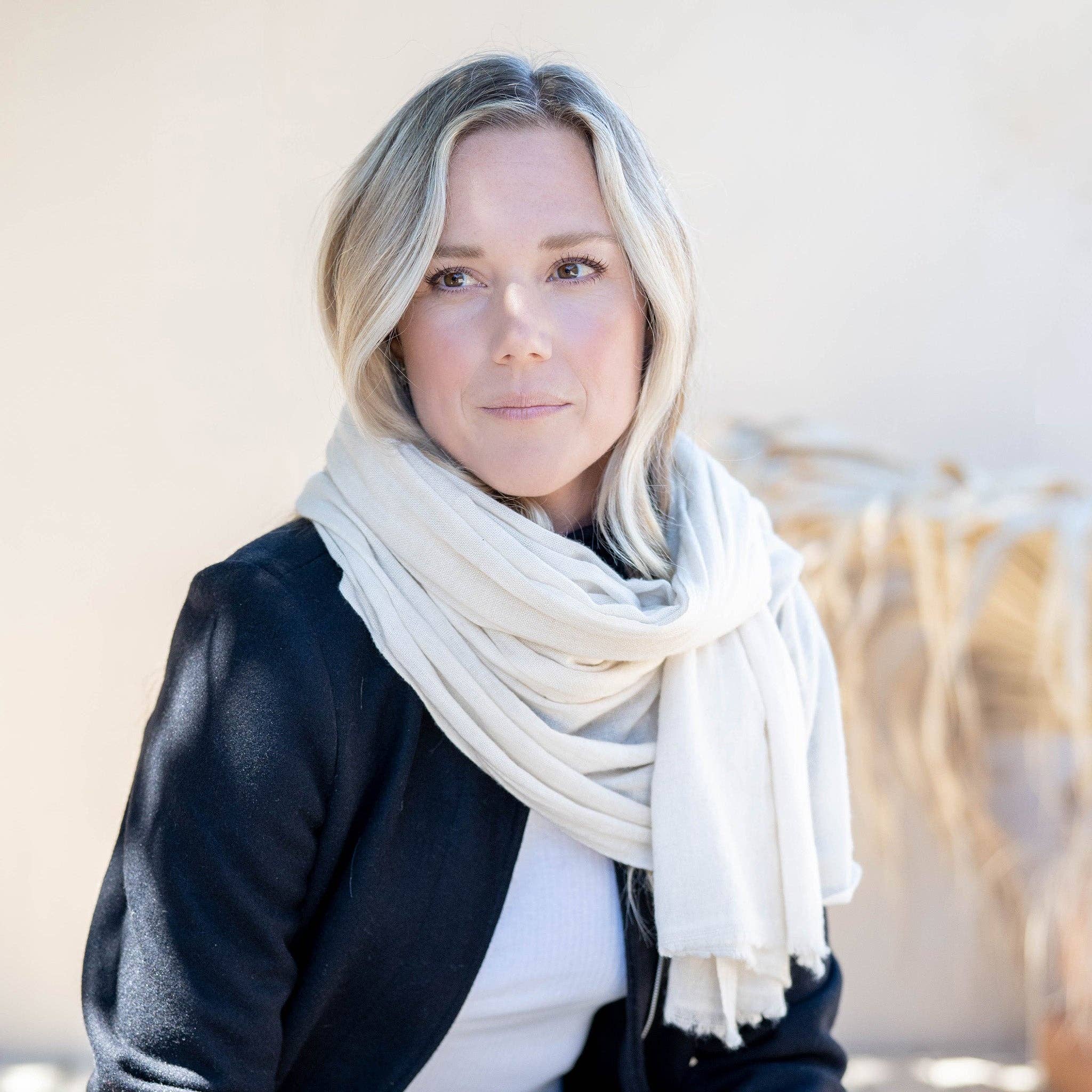 Tavy Tavy - Venta al por mayor Bufanda - Unisex - Bufanda 100% cachemir color arena, la más suave y ligera para todas las estaciones1