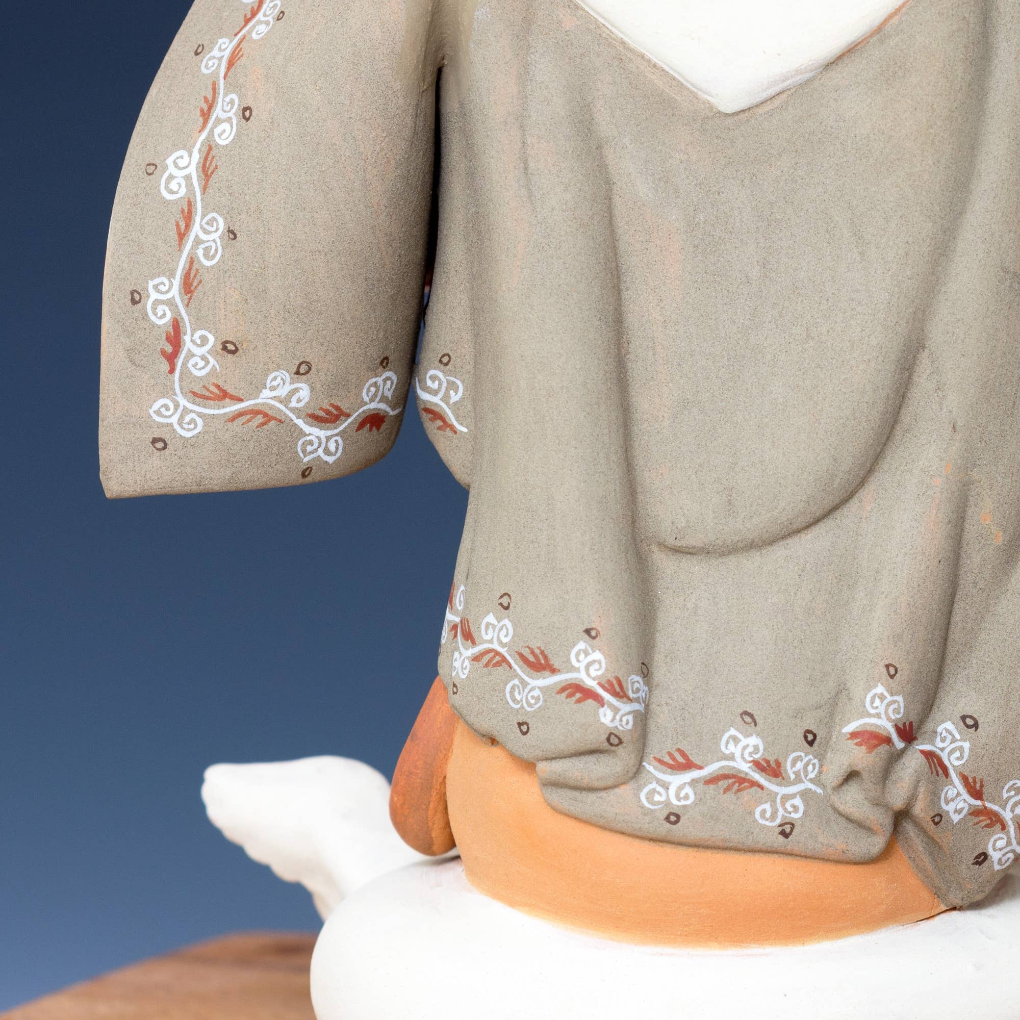 Lucuma Designs - Wholesale Decorative Figurine - Holy Mary with Angels - Fine Ceramic Sculpture - Artist Made8