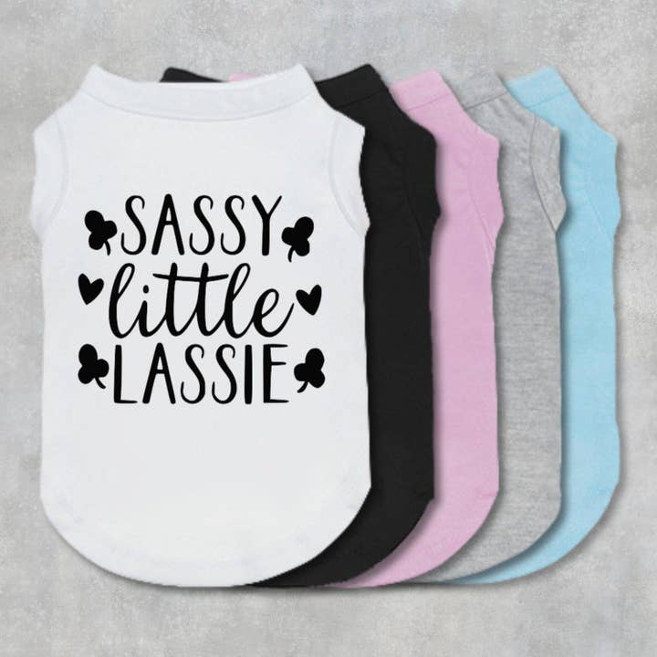 Sassy Little Lassie Valentine Hundehemd, Größe S für den Großhandel von The Honest Dog Company