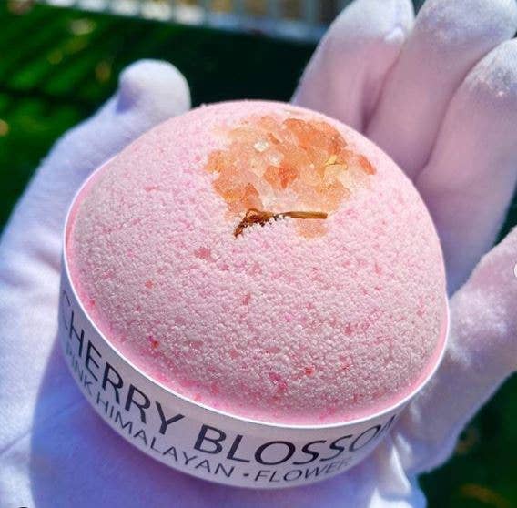 Pure Drop – wholesale Bath bomb/fizz – Cherry Blossom and Himalayan Salt Large Bath Bomb - 8oz1