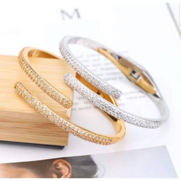 Diamond Veneer Travel Jewelry - Wholesale Cuff Bracelet - Face off Zirconite Cubic Zirconia stainless Steel hinged Ban