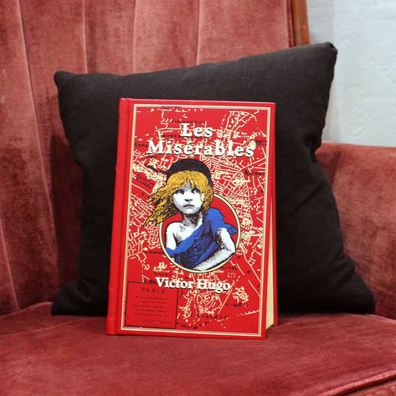 Simon & Schuster - Wholesale Classics - Les Misérables by Victor Hugo5