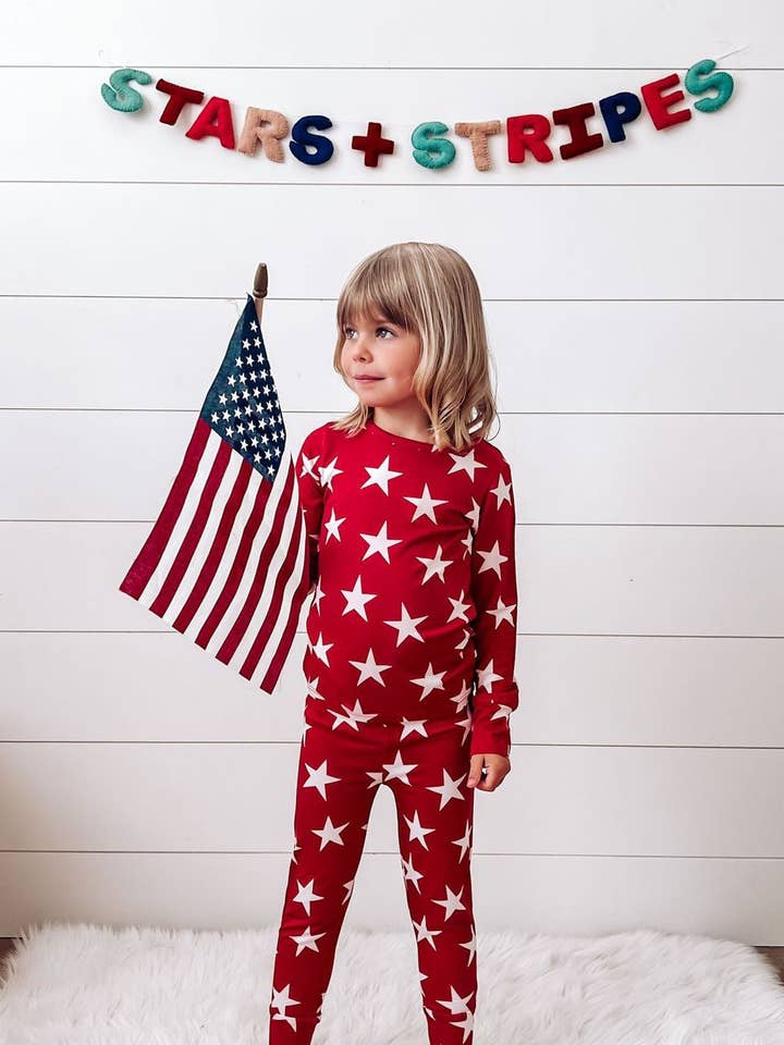 Conjunto largo de dos piezas Red Star para venta al por mayor de Little Pajama Co.