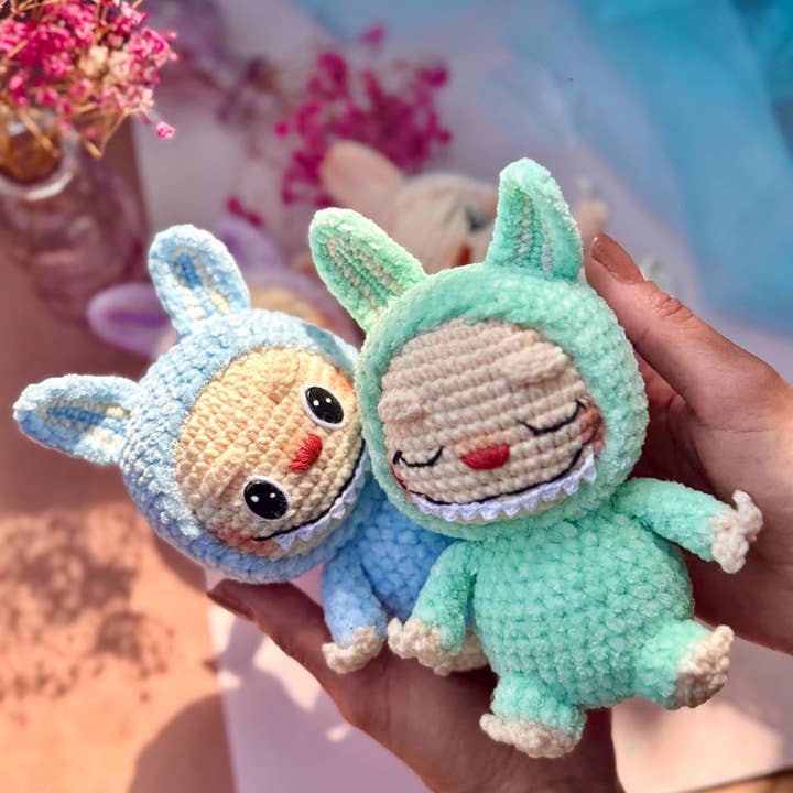 TOMOPOD LLC - Wholesale Christmas decoration - Cute Bunny Crochet, Handmade Smiling Monster Bunny Decor2