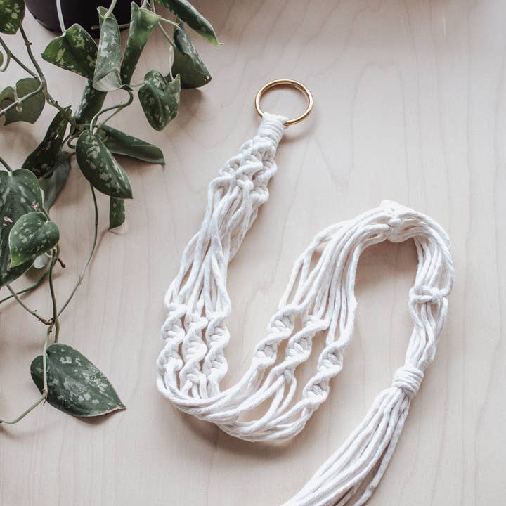 Modern Bo Studio - Wholesale Hanging Planter - Simple Twist Macrame Plant Hanger0