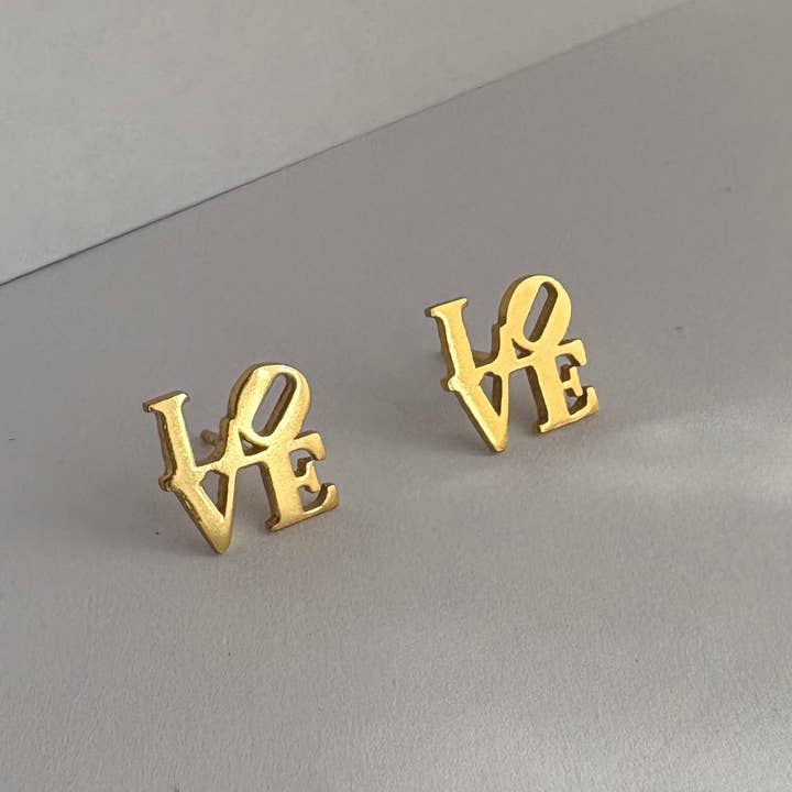 Liebes-Ohrstecker ~ Vergoldet für den Großhandel von GeoMetricGem