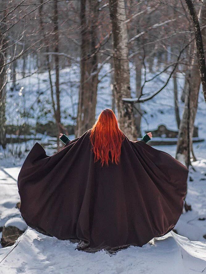 Costurero Real - Wholesale Cape - Dames - Bruine mantel van vegan wol druïde lange cape3