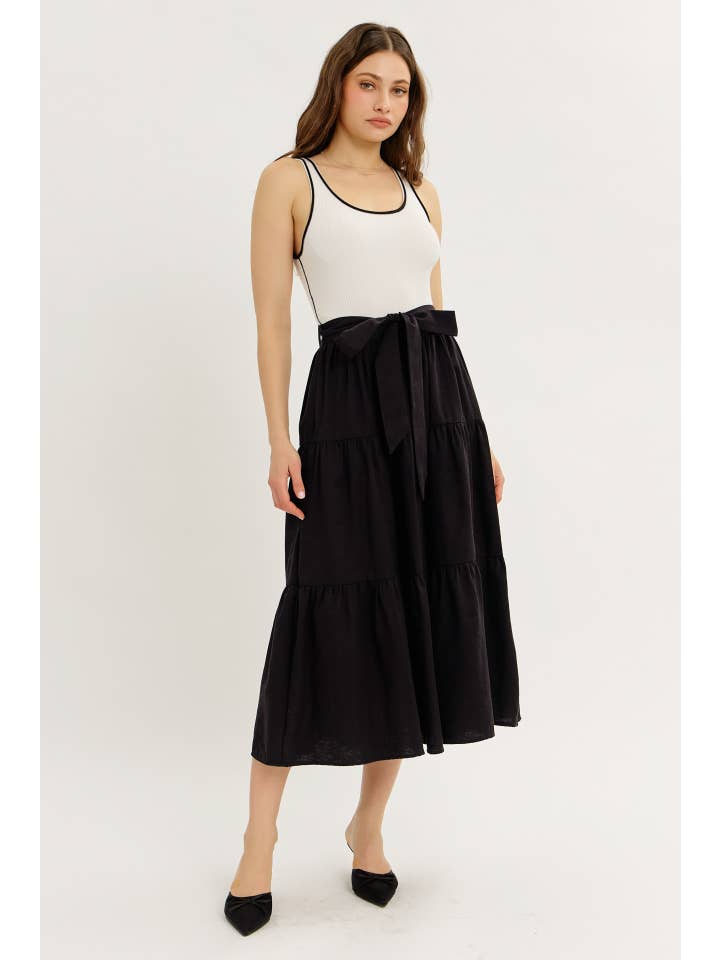 idem ditto – Engroshandel Kjole - Dame – MIDI-KJOLE MED BÆLTE OG FLÆSEDETALJER I BLANDET MEDIE OG SWEATERMATERIALE3