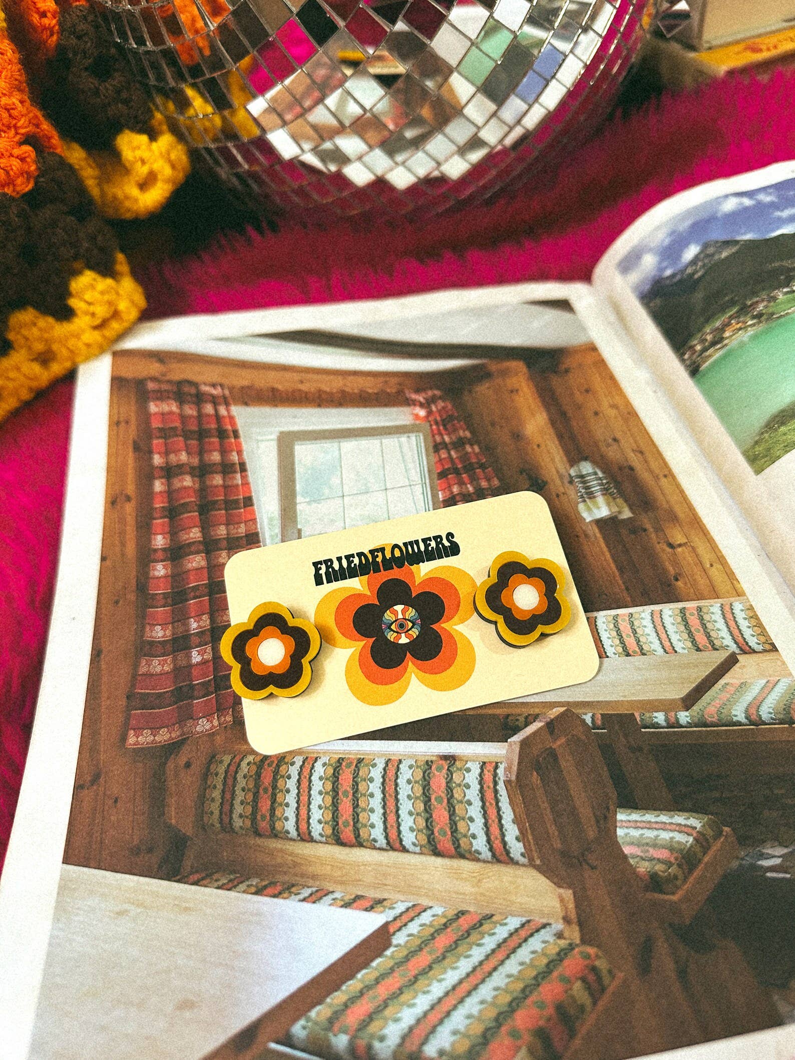 friedflowers - Vente Clous d'oreille - Boucles d'oreilles fleur stud inspirées des années 1970 Cecilia1