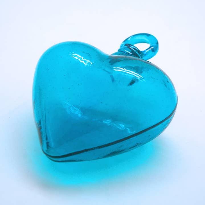Contreras Designs - Wholesale Decorative Tabletop Object - MXAH-H- Medium Glass Heart Ornament4