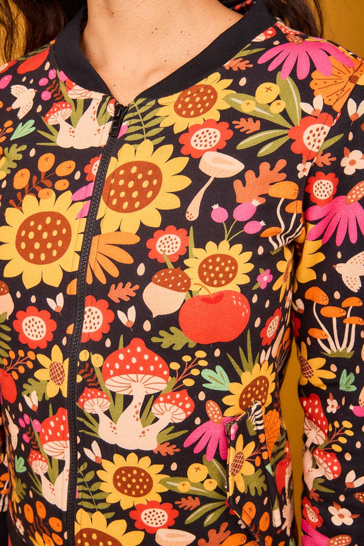 Smile - Wholesale Bomber Jacket - Women's - White Sunflower Forest Bomber5