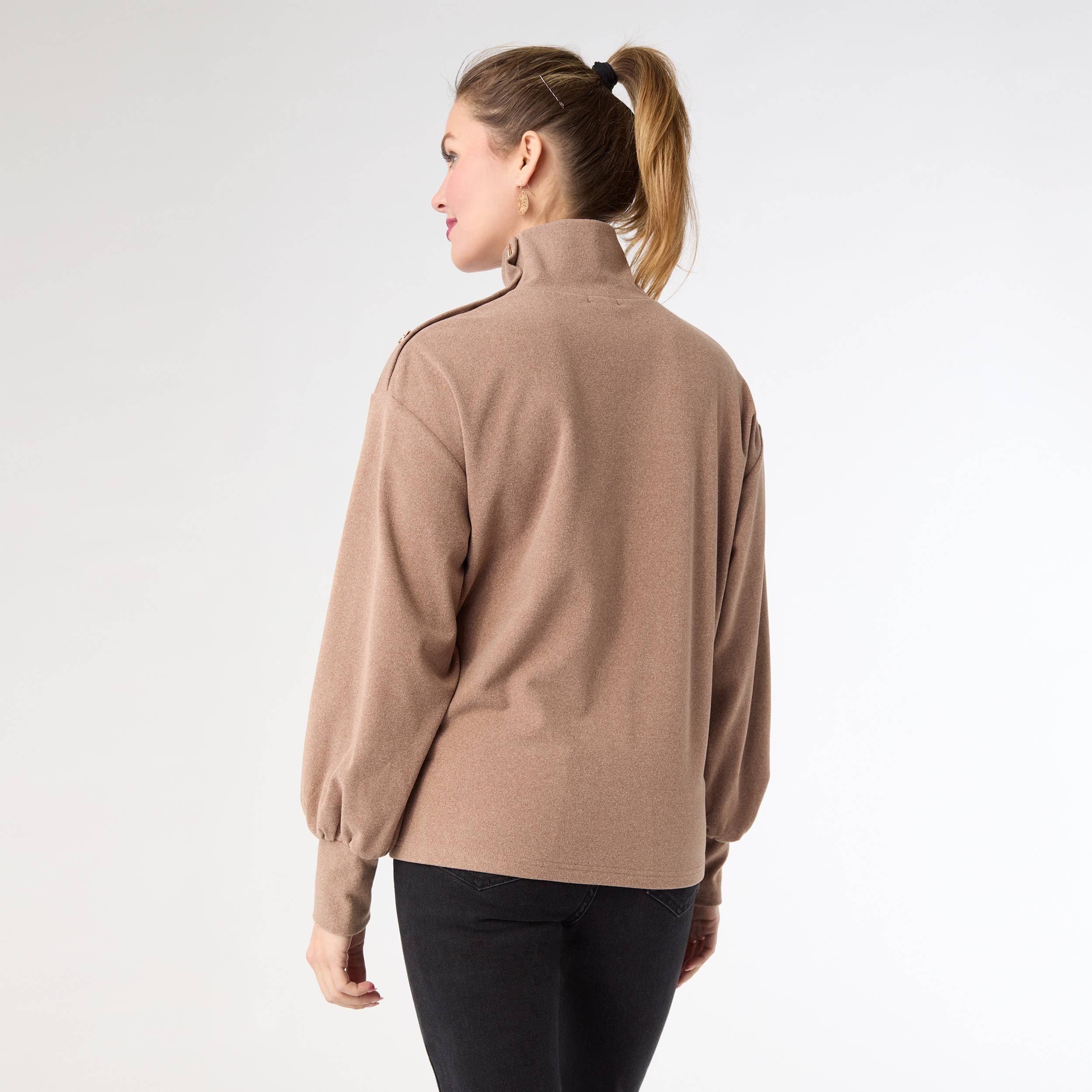 COCO + CARMEN - Wholesale Shirt - Women's - Audrina Super Soft Top with Button Detail1