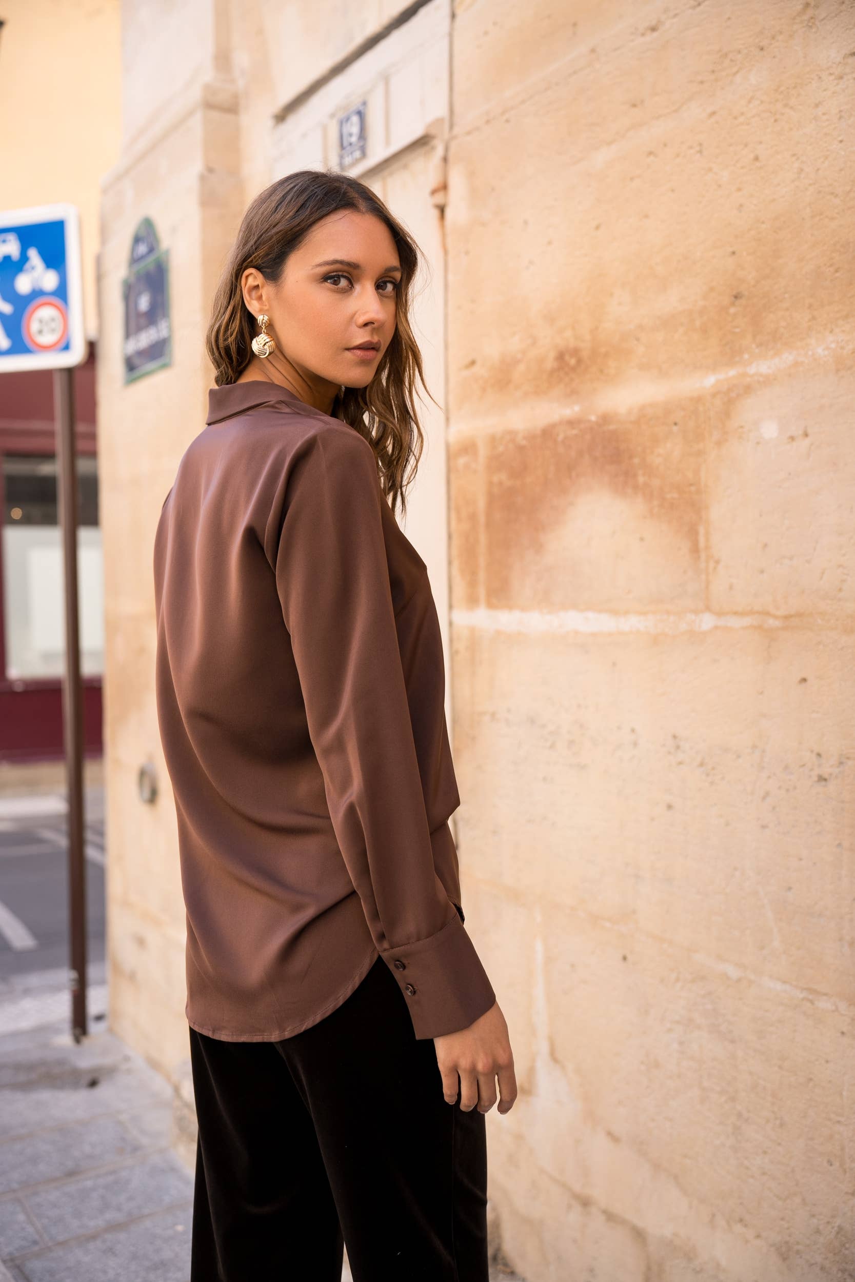 Attentif Paris - Wholesale Button Down Shirt - Women's - Satin shirt with classic notched collar93